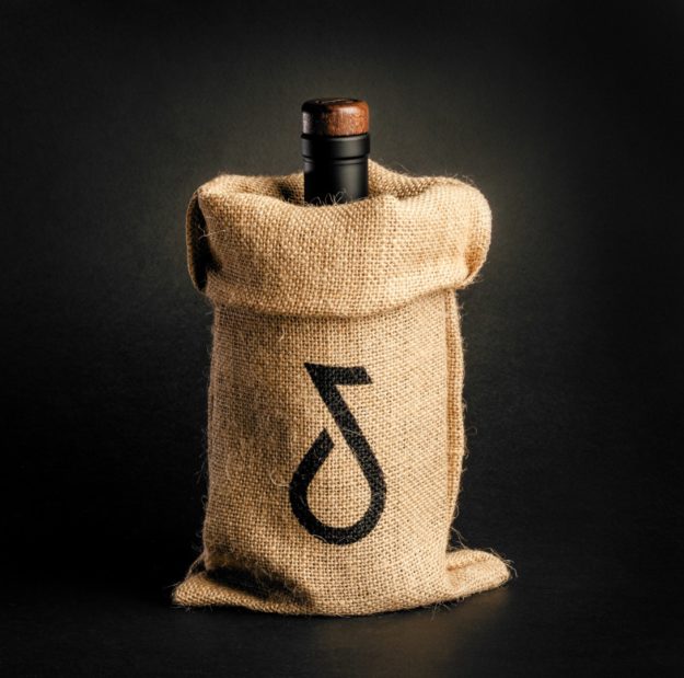Dogma Gourmet - Kalamata extra virgin olive oil - Bottling Gallery